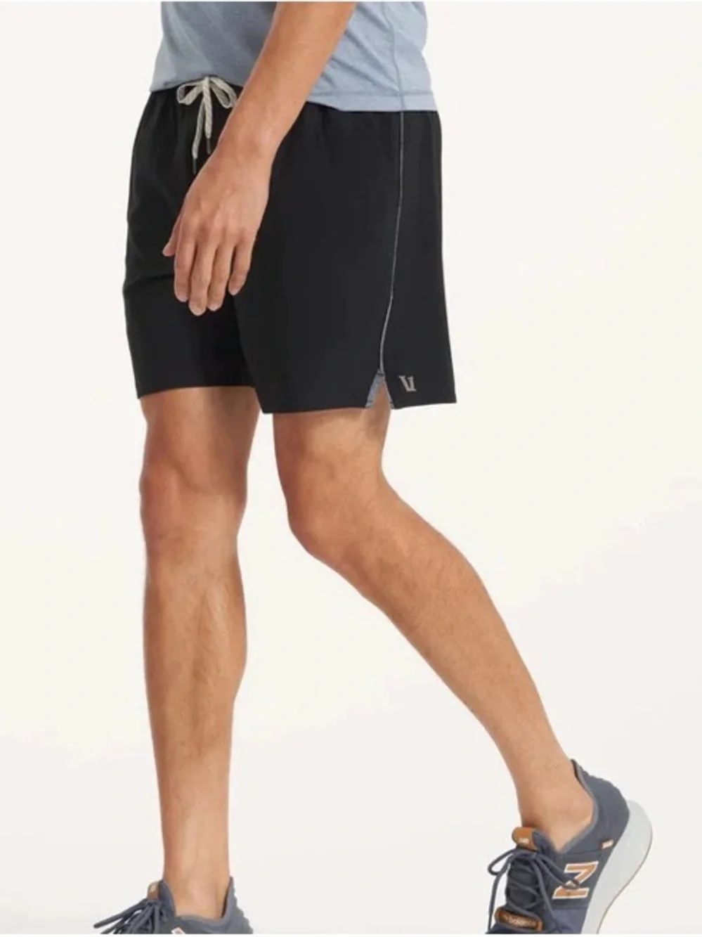 Vuori Men's XL black Trail Shorts